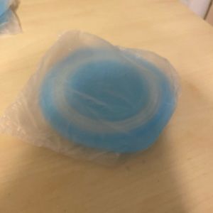 Tupperware expandable bowl